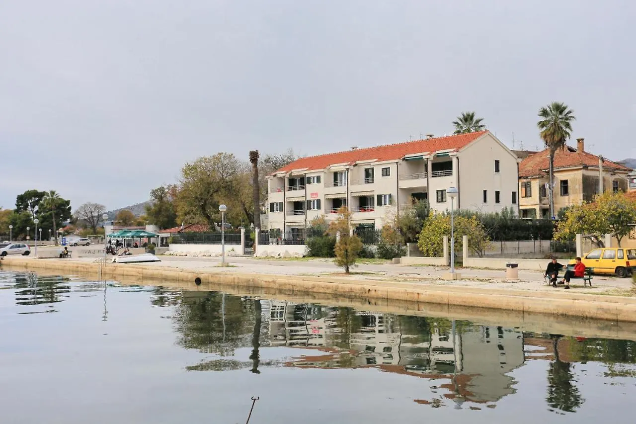 Apartments By The Sea Trogir - 16210 كرواتيا